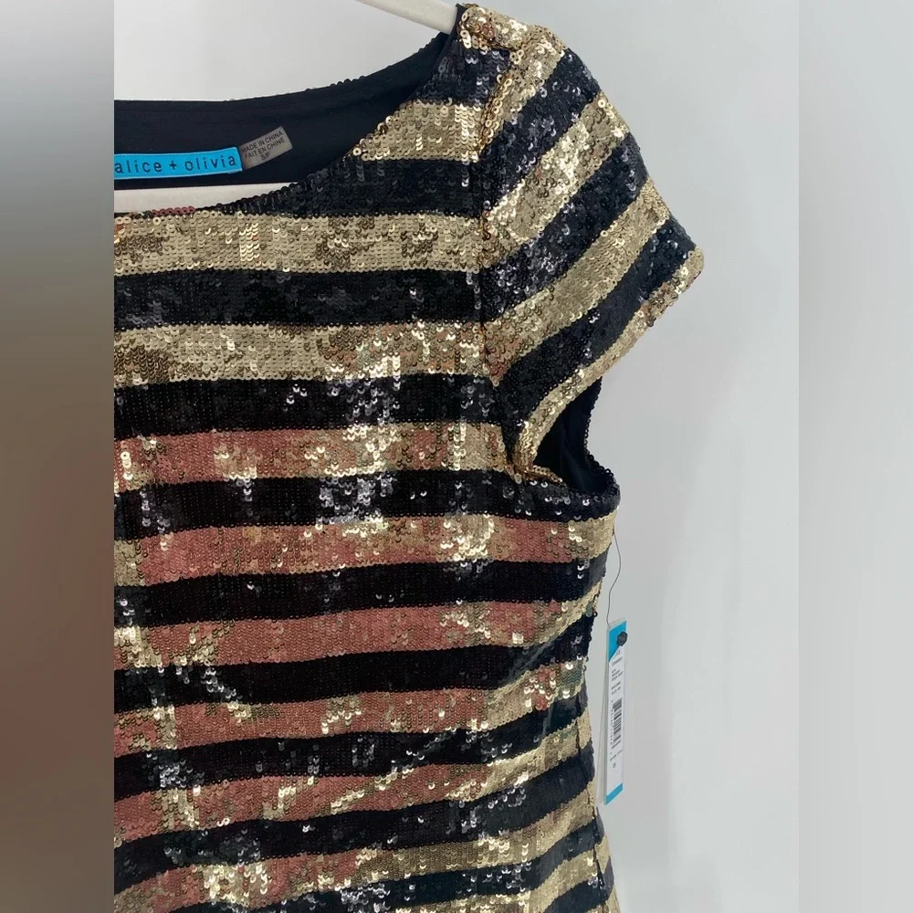 ALICE & OLIVIA - Alfie Oversized Sequin Top - Picture 10 of 11